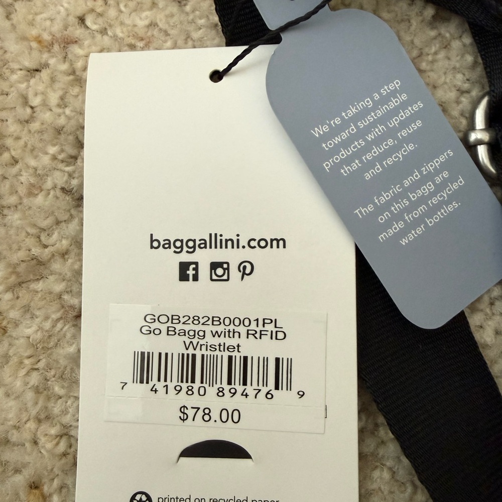 Baggallini Go Bagg Black Crossbody with RFID Wristlet NWT - Picture 9 of 10